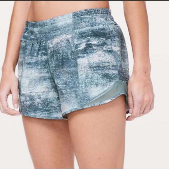 Lululemon Hotty Hot Short II *Long 4" Azurite Mint Tint Multi / Mystic Green 6 - Picture 2 of 15